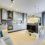 Sunny Terrace Jelitkowo By Oneapartments * 그단스크