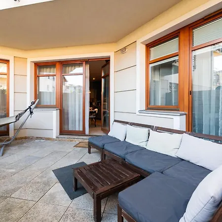 Sunny Terrace By Oneapartments Lägenhet *