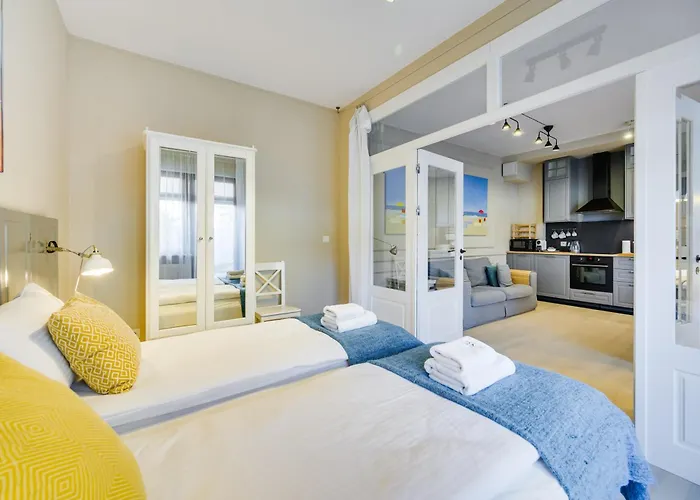 Sunny Terrace By Oneapartments